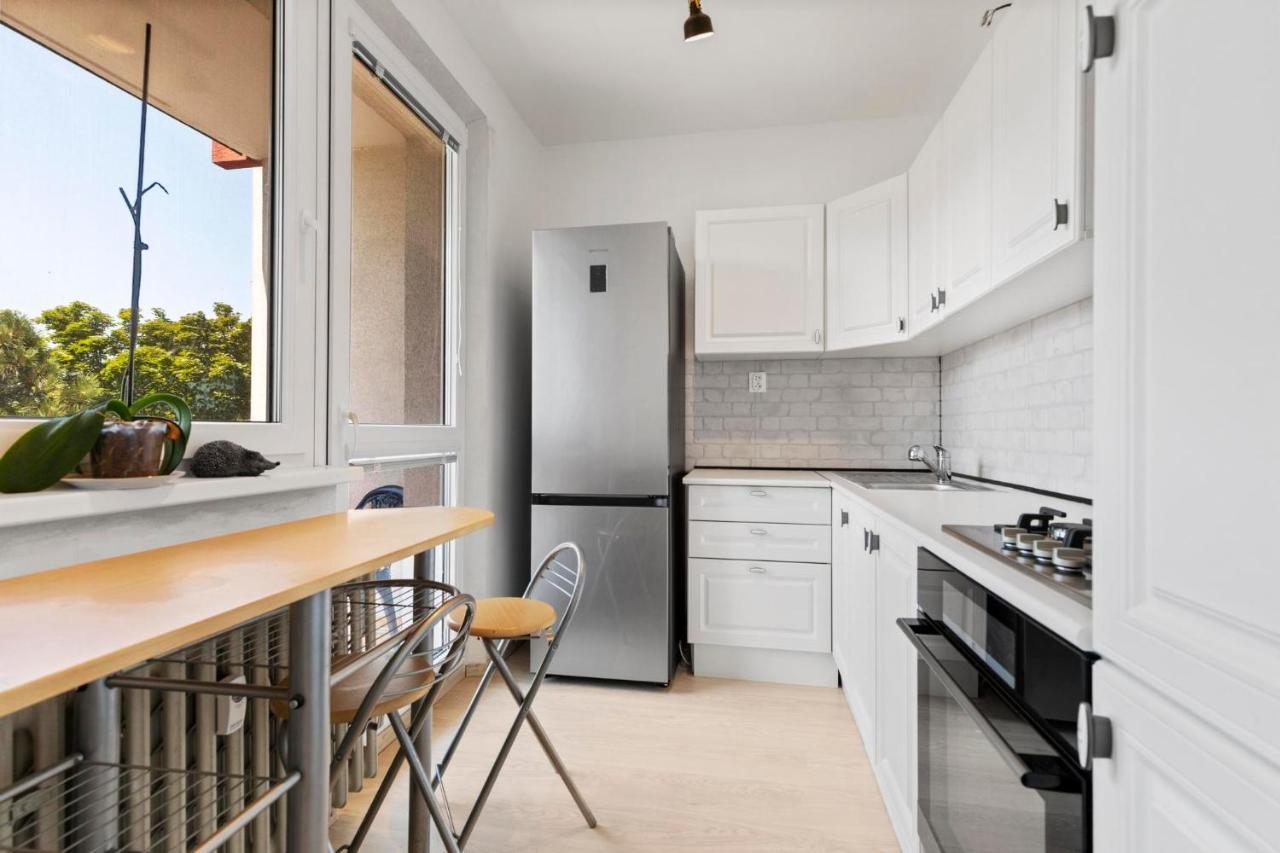 Apartment 20 Minutes From City Center W Netflix, Coffee Or Tea & Parking Братислава Экстерьер фото